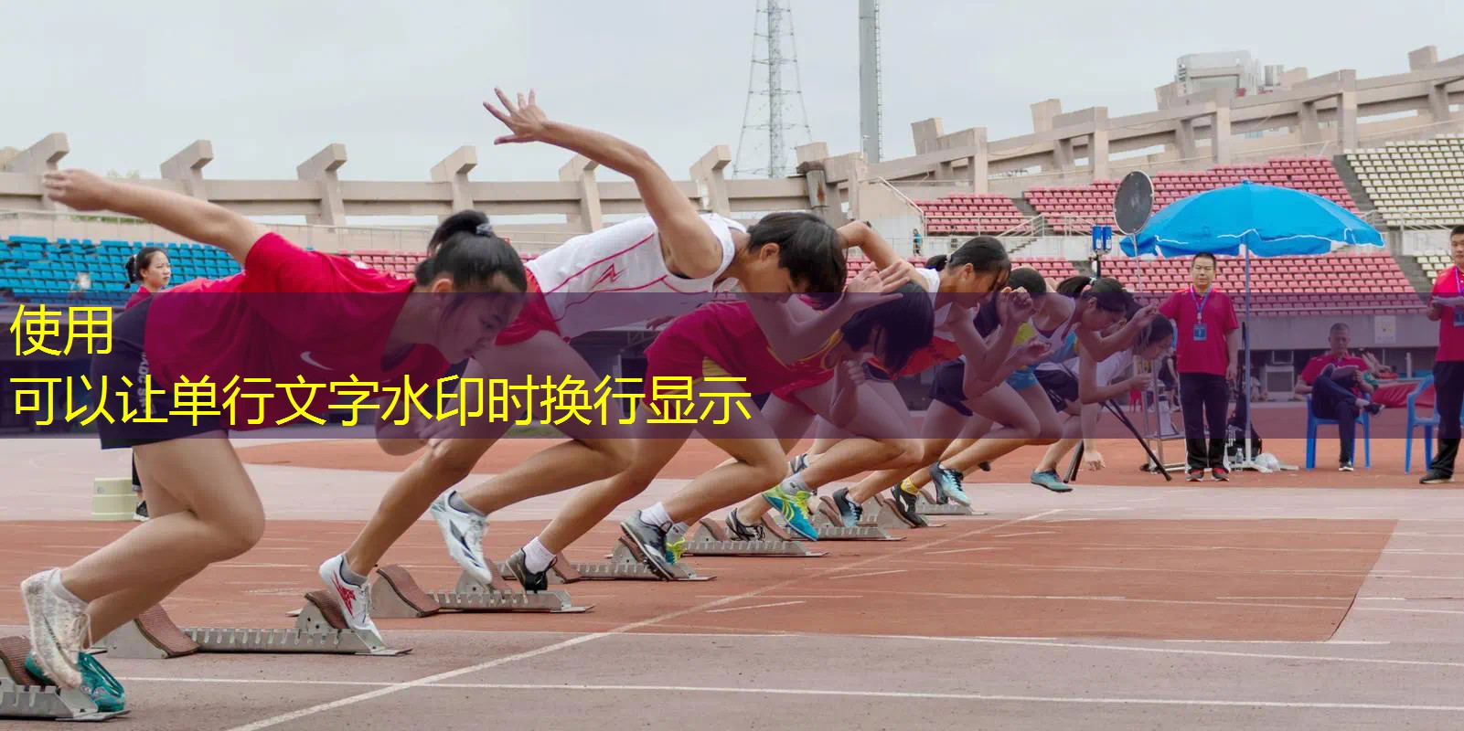 家庭带乒乓球台的活动室